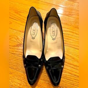 Tod’s Drivers black patent leather kitten heels - size 9